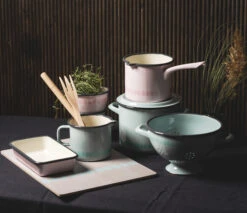 Muurla Vappu Emaille Steelpan 1,9 L -Keukengerei Verkoop Winkel 501751 01 12 EnvironmentImage d844f141c9