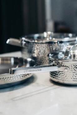 Kroma Gehamerde Verchroomde Steelpan Met Deksel -Keukengerei Verkoop Winkel 513369 01 3 EnvironmentImage 08bf460f1c