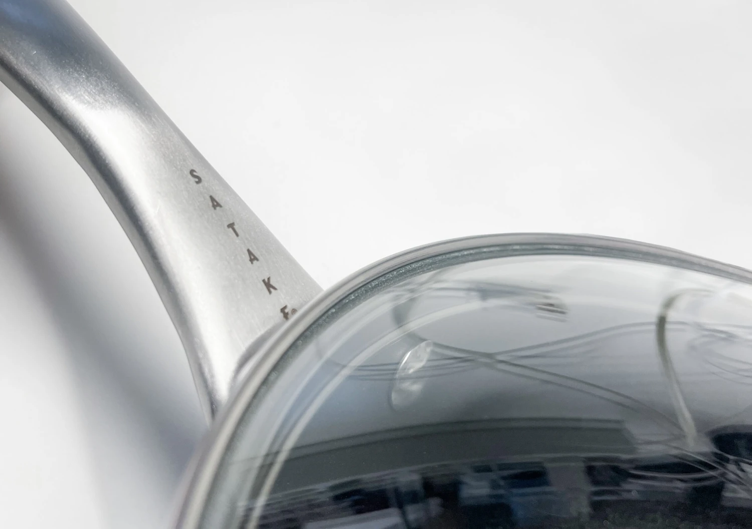 Satake Sauteersteelpan Met Glazen Deksel 2-delig 5 Satake Sauteersteelpan Met Glazen Deksel 2-delig - Afbeelding 5