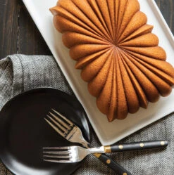 Nordic Ware Classic Fluted Loaf Bakvorm -Keukengerei Verkoop Winkel 515966 01 4 EnvironmentImage a3e077632f