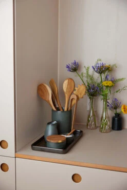 Aida Raw Teak Tang 23 Cm -Keukengerei Verkoop Winkel 582158 01 41 EnvironmentImage 9fc7563a70